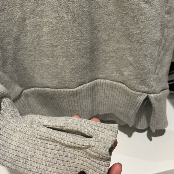 Alo gray cowl neck sweatshirt - Picture 2 of 3